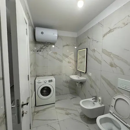 Relux Tirana Shkoze (Tirana)